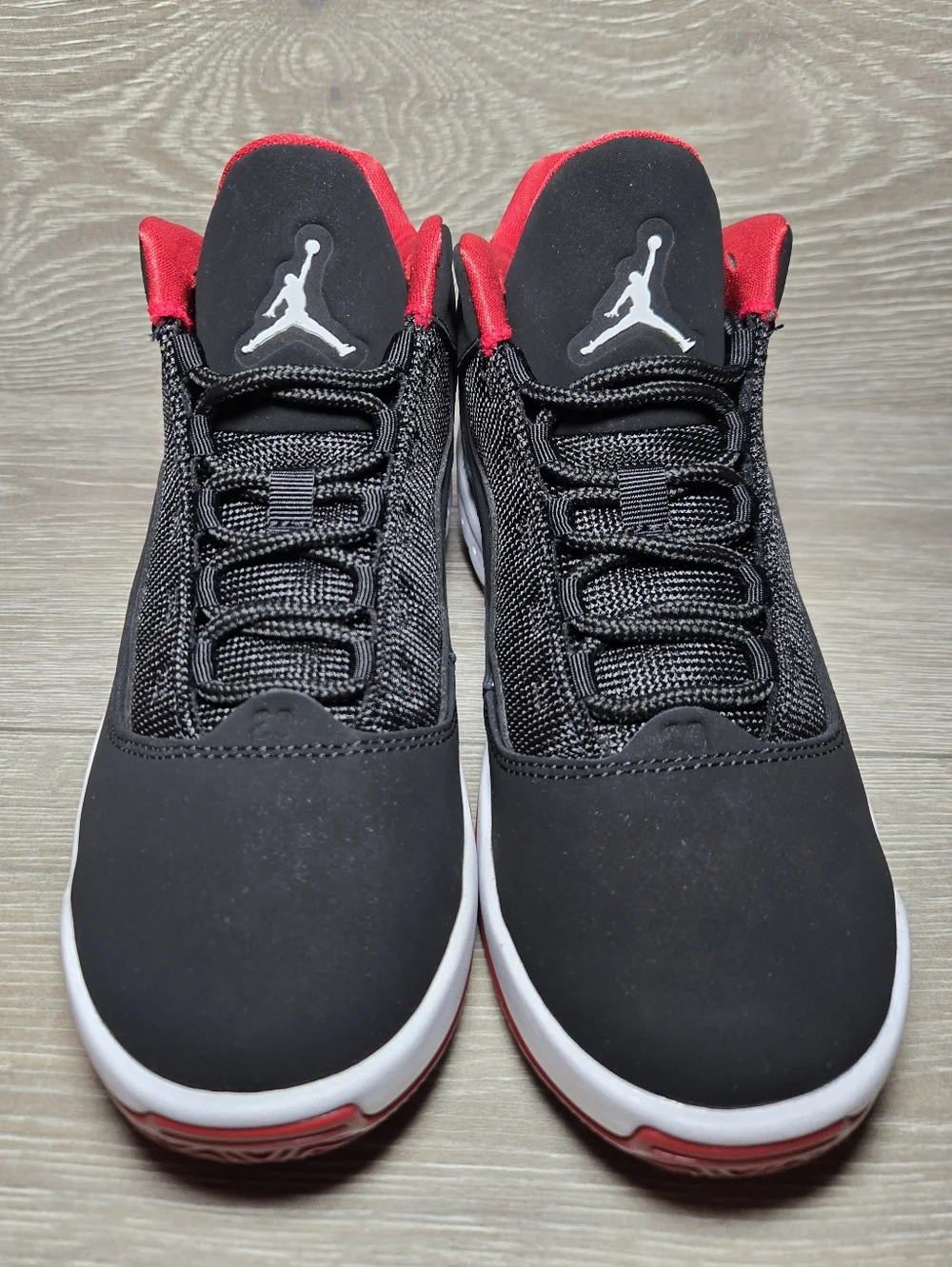 Jordan Max Aura 2 Black Gym Red White CN8094-016 Youth Size 5.5 / Women's Size 7
